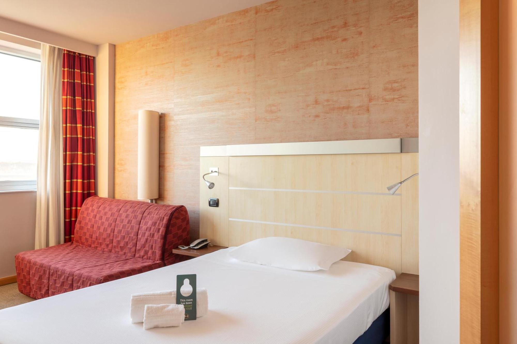 B&B Hotel Cherasco Langhe מראה חיצוני תמונה