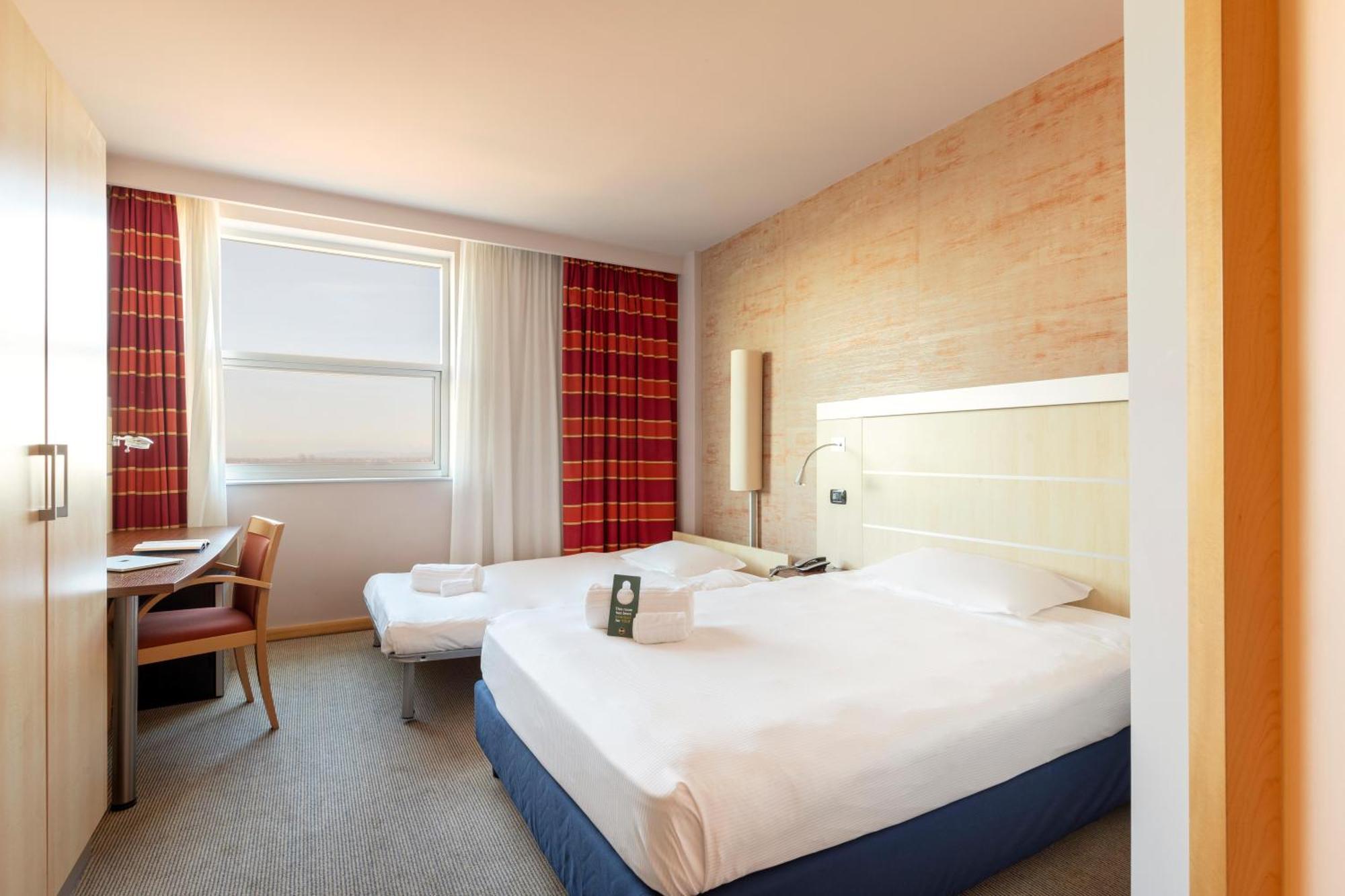 B&B Hotel Cherasco Langhe מראה חיצוני תמונה