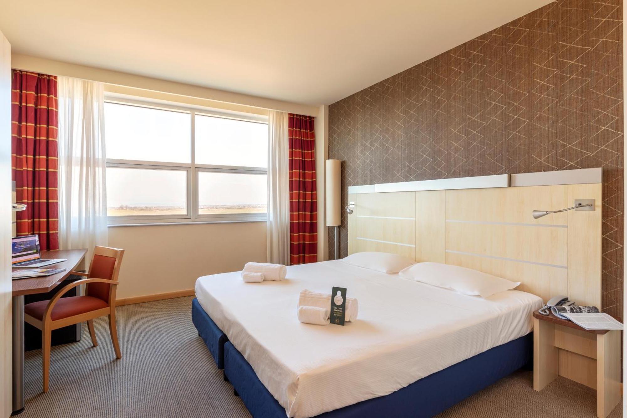 B&B Hotel Cherasco Langhe מראה חיצוני תמונה